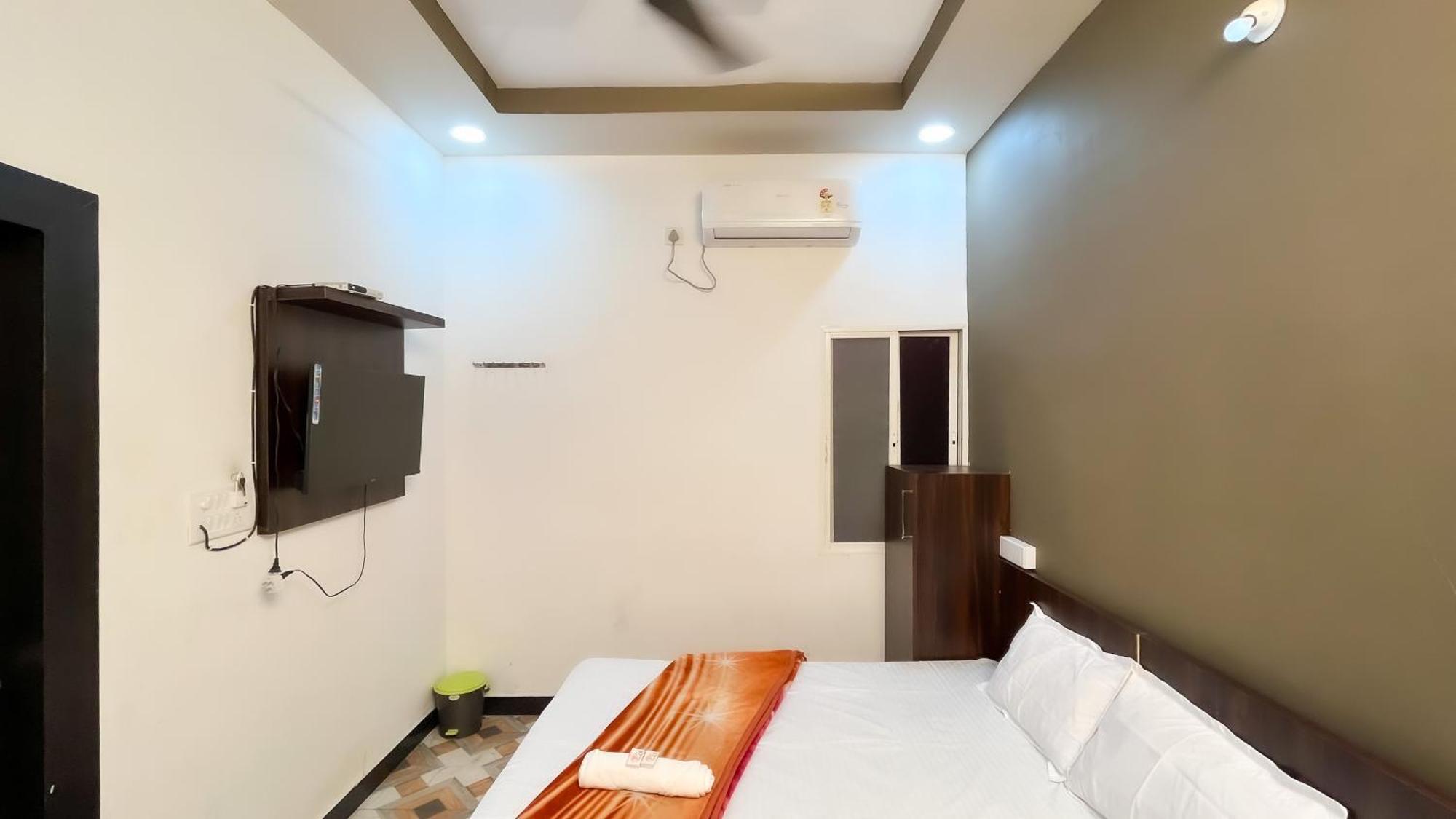 Hotel Rudraksh 乌贾因 外观 照片