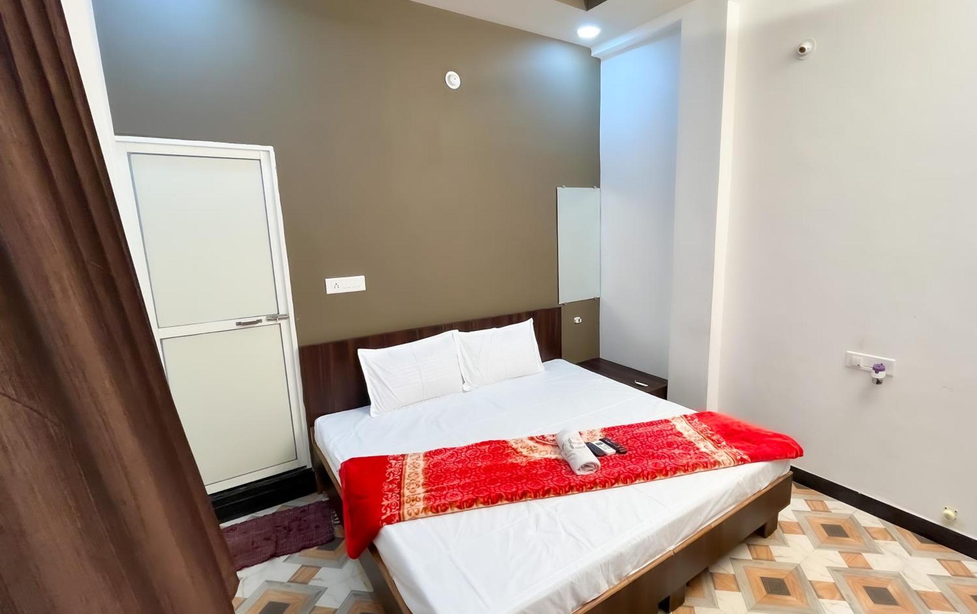 Hotel Rudraksh 乌贾因 外观 照片